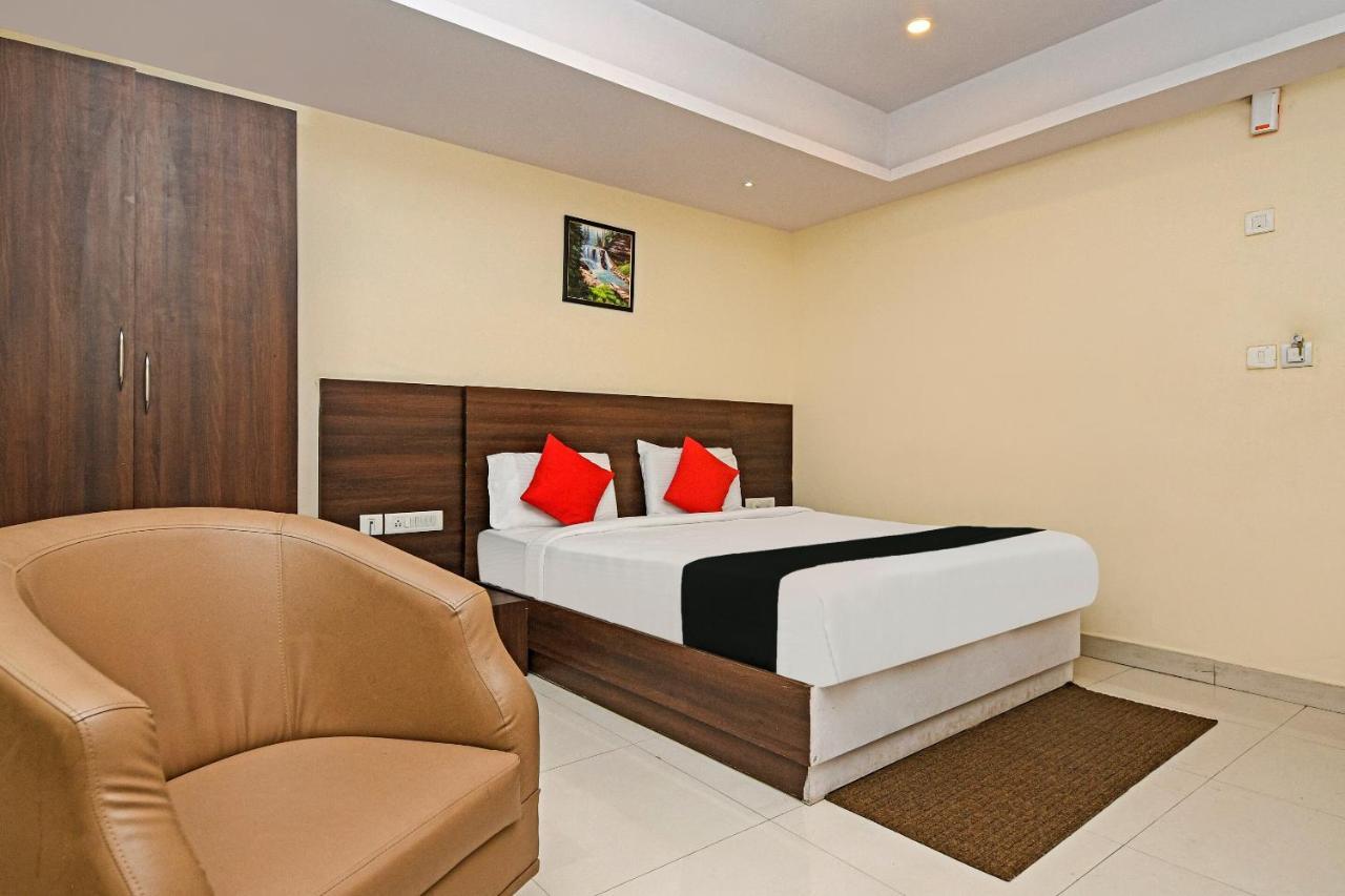 Capital O 76622 Hotel Raama Grand Maisúr Exteriér fotografie